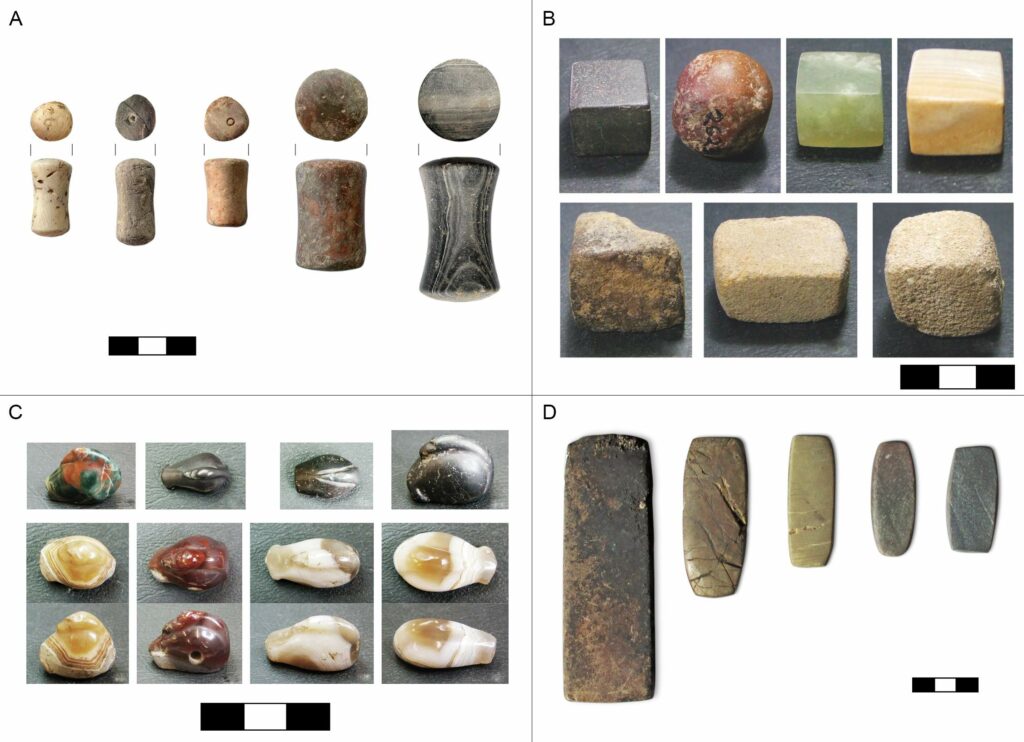 Beispiele für westeurasische Ausgleichsgewichte der Bronzezeit.