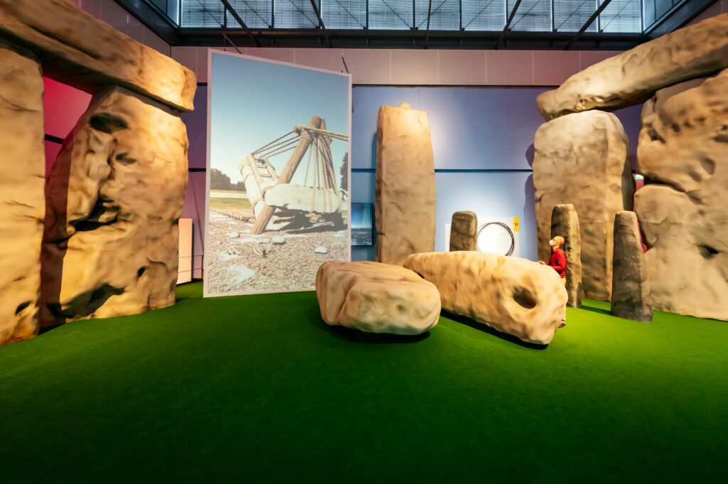 Innenansicht der Ausstellung Stonehenge in Herne
