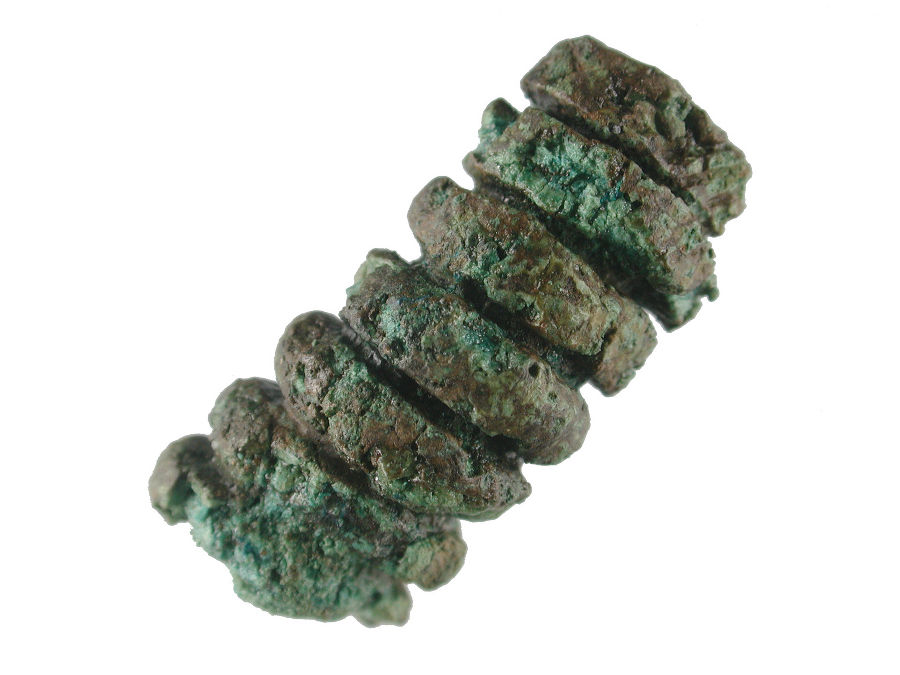 Bronzener Armring aus der Spätbronzezeit.